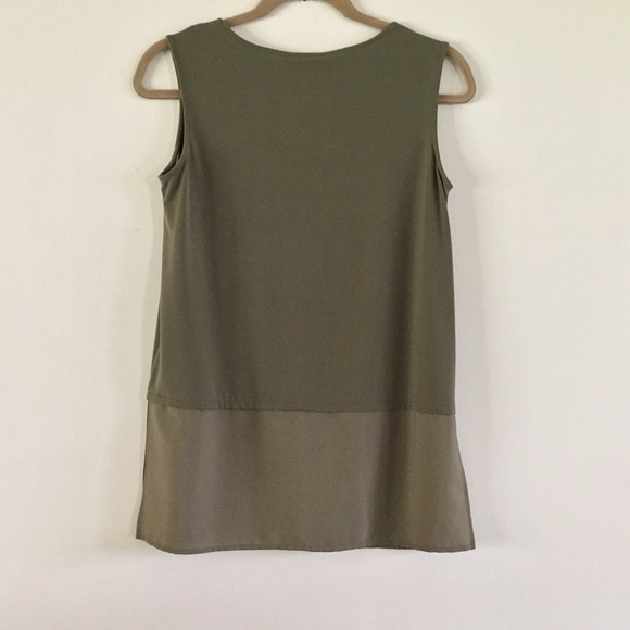 Calvin Klein Sleeveless Lightweight Top - Picture 2 of 6